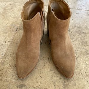 Alberto fermani booties 39 (8.5US)